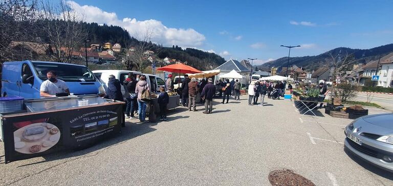 Marché de producteurs et d'artisans locaux